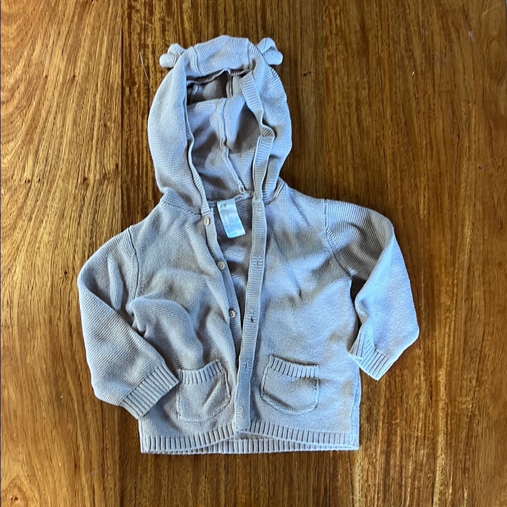 H&M bear hoodie cardigan baby